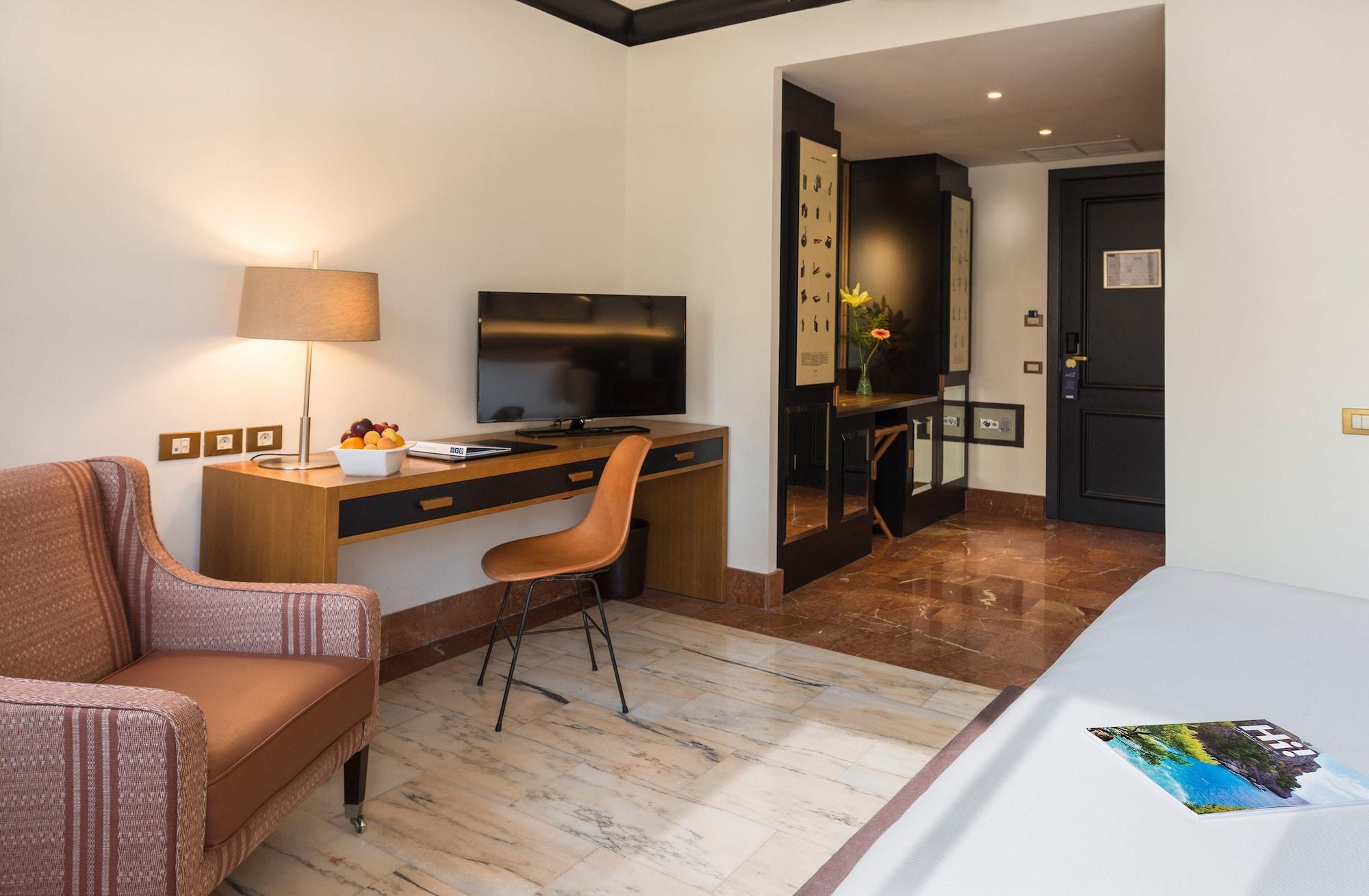 Hotel H10 Tribeca Madrid Esterno foto